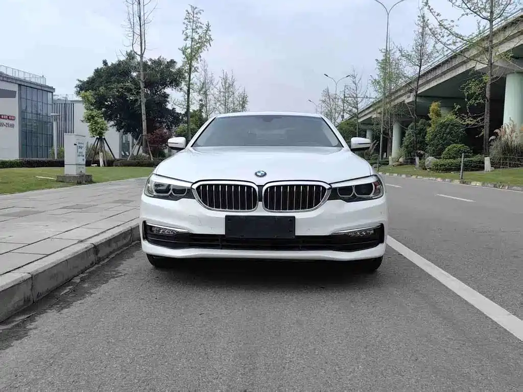 BMW 5 Series — фото 2