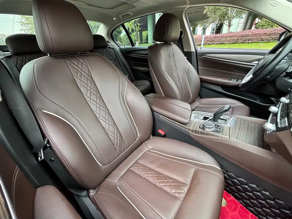 BMW 5 Series New Energy — фото 8