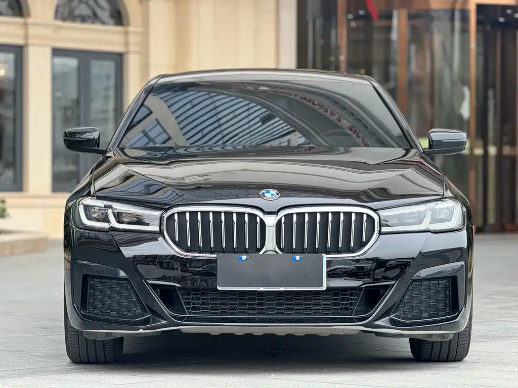 BMW 5 Series — фото 2