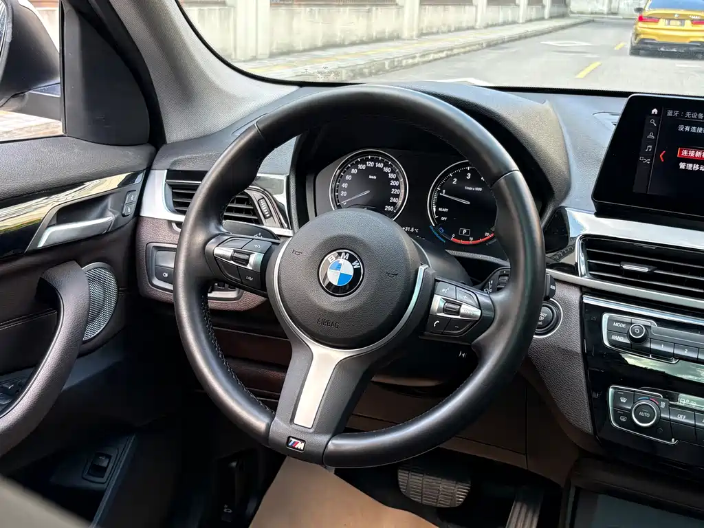 BMW X1 — фото 10