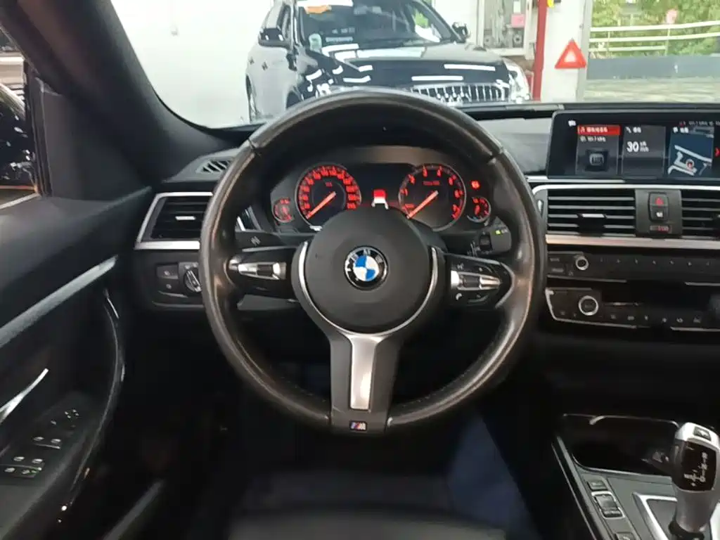 BMW 3 Series GT — фото 11