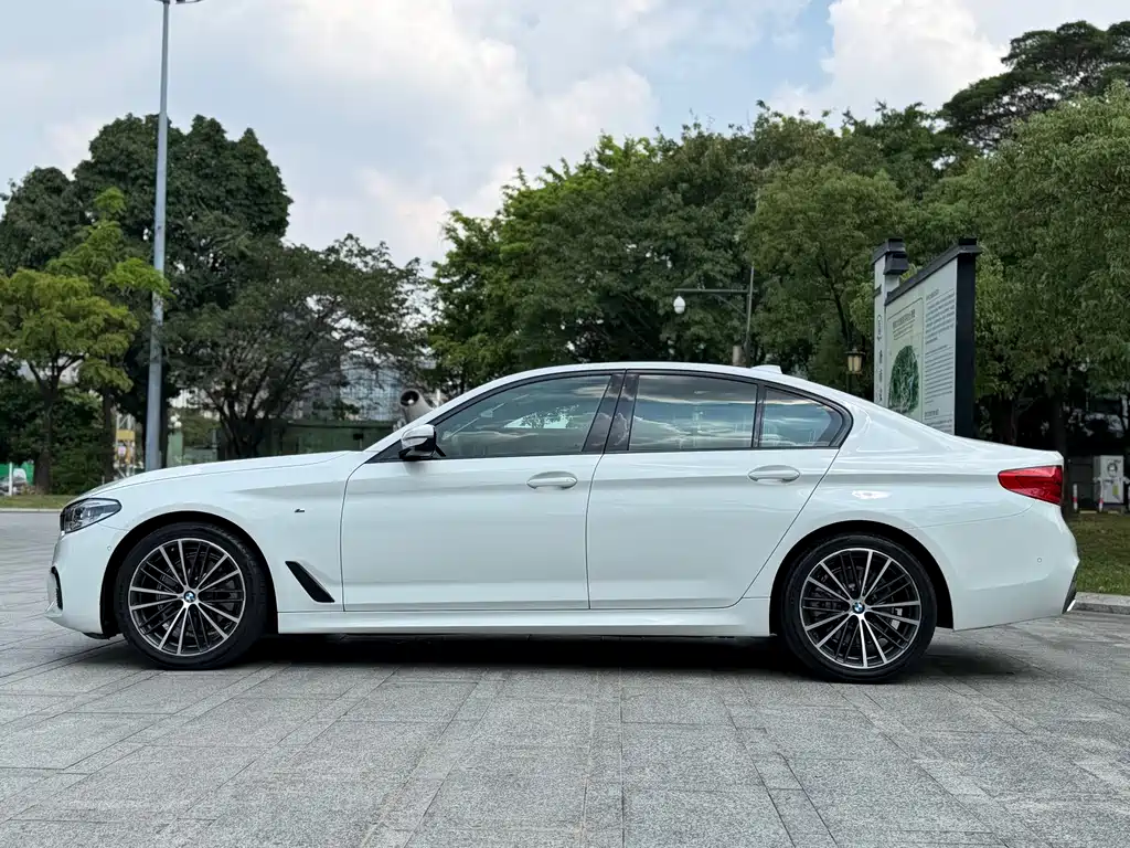 BMW 5 Series (Import) — фото 4