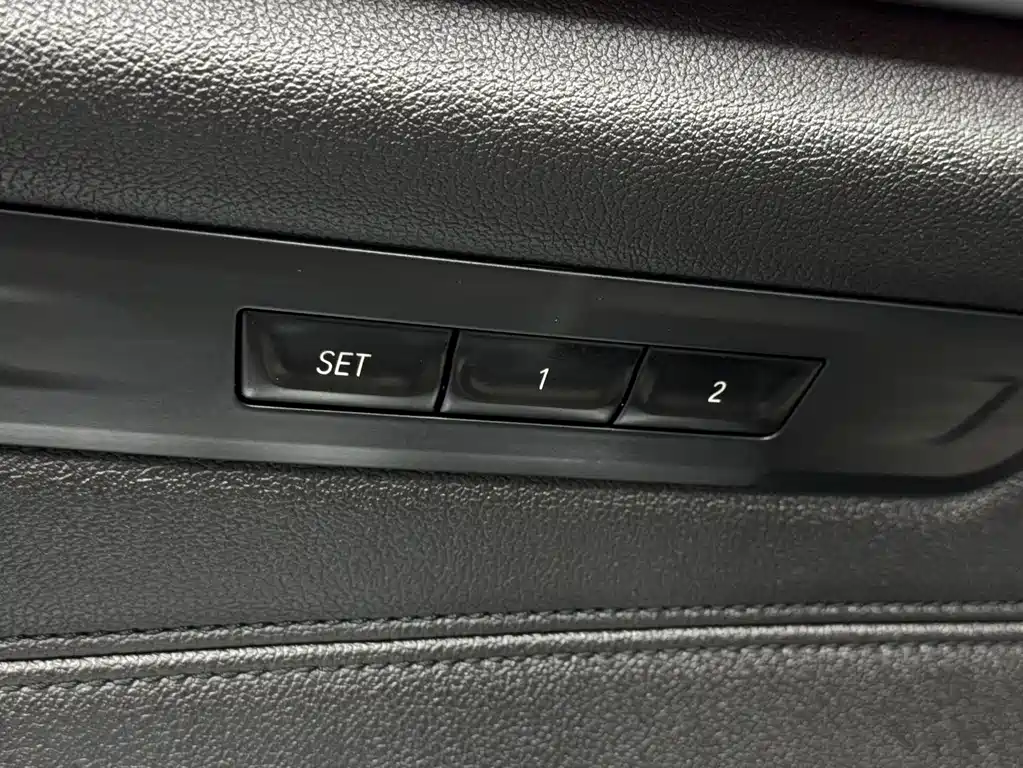 BMW 5 Series — фото 17