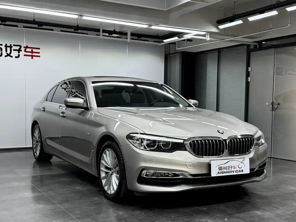 BMW 5 Series — фото 3