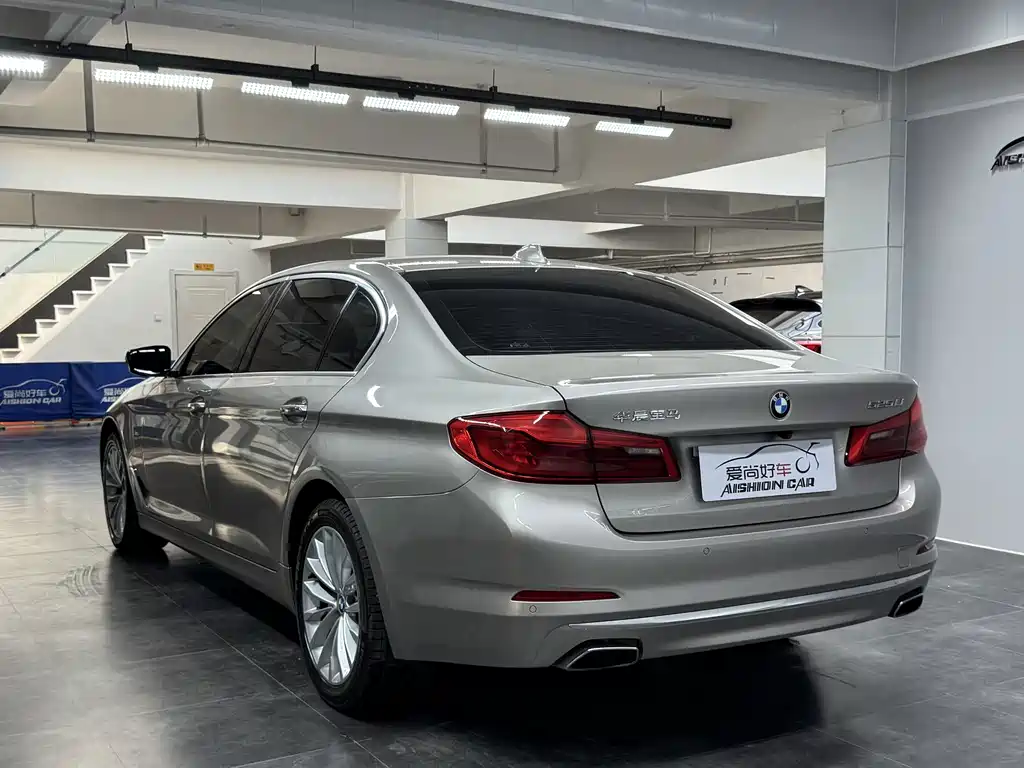 BMW 5 Series — фото 5
