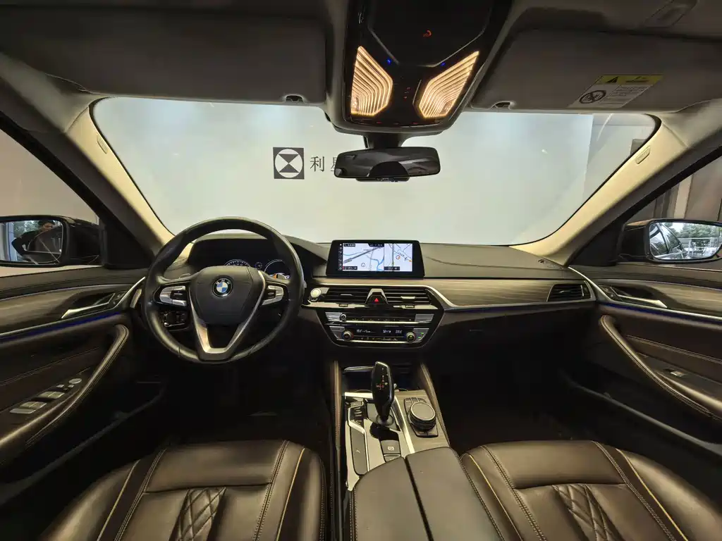 BMW 5 Series — фото 14