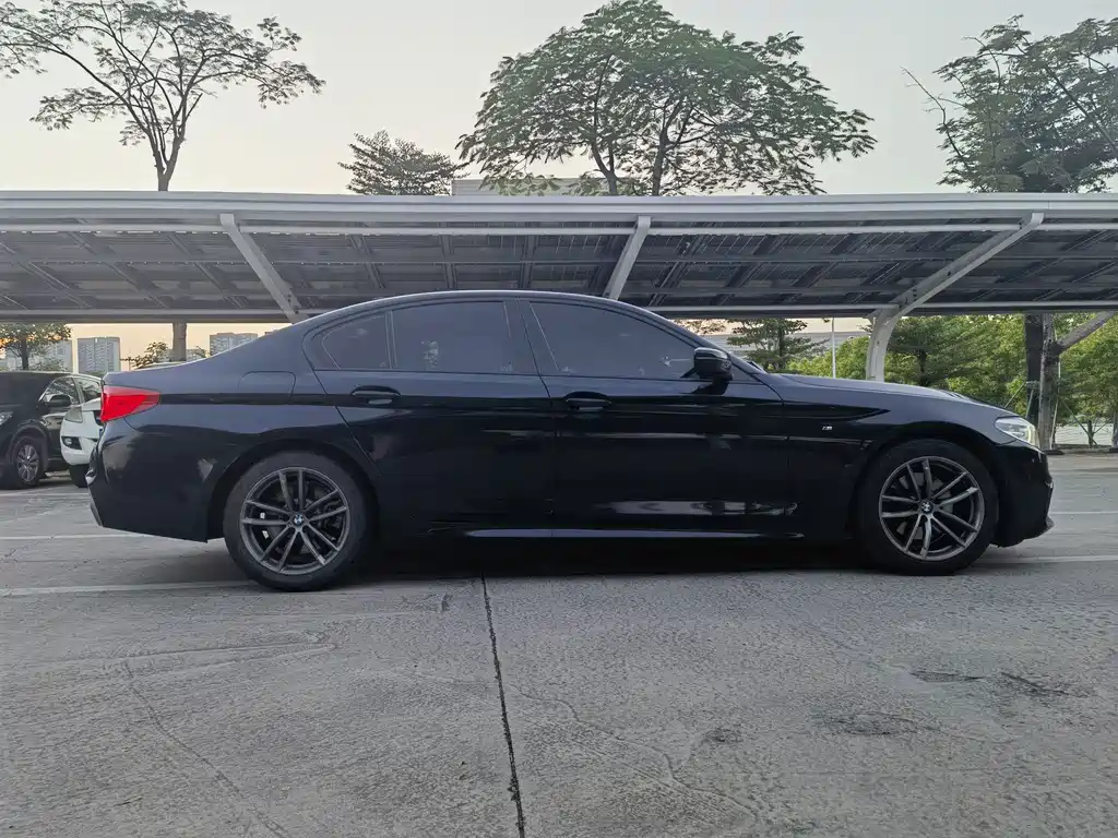 BMW 5 Series (Import) — фото 4