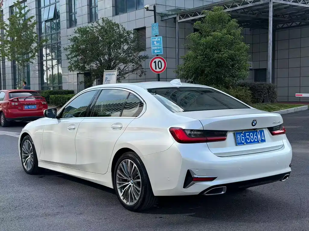 BMW 3 Series — фото 14