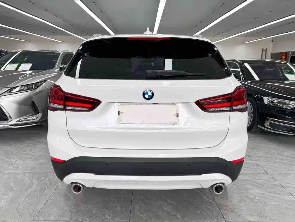 BMW X1 — фото 5