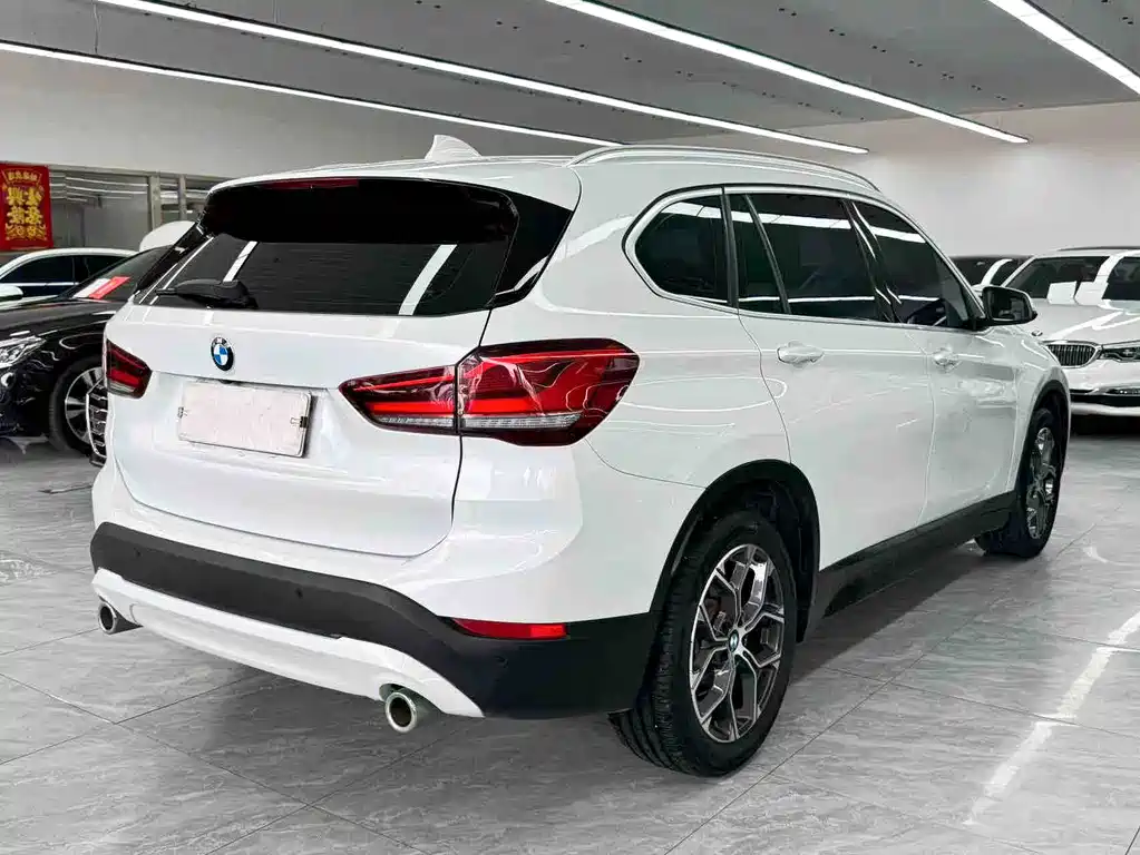 BMW X1 — фото 6