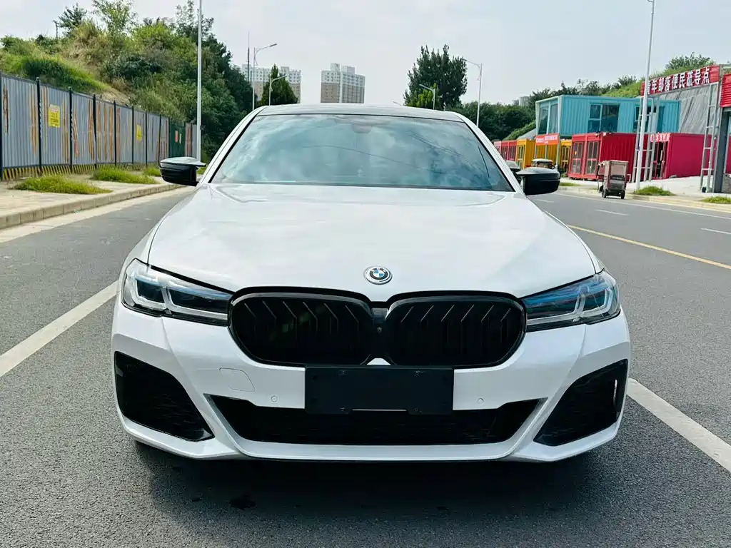 BMW 5 Series — фото 2