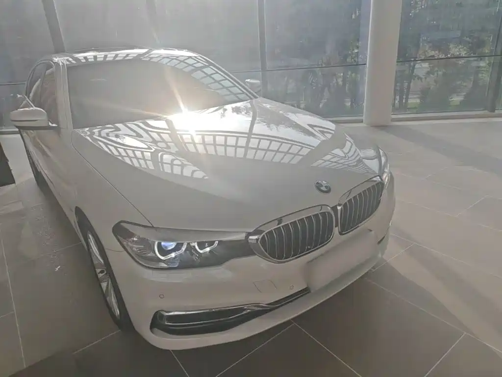 BMW 5 Series — фото 4