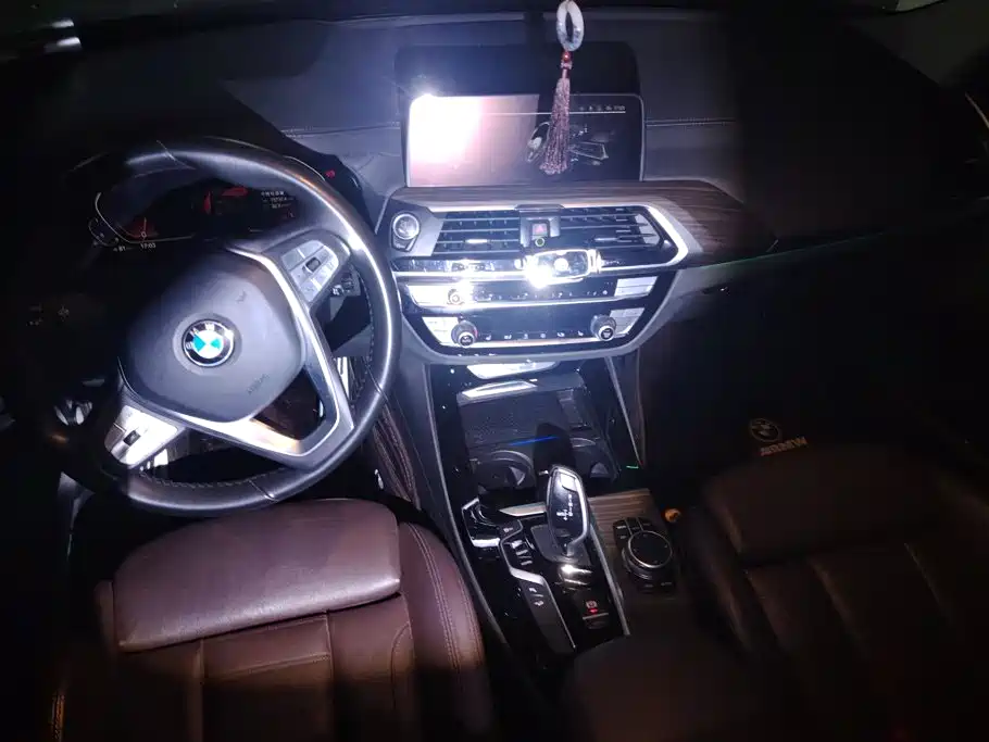 BMW X3 — фото 10