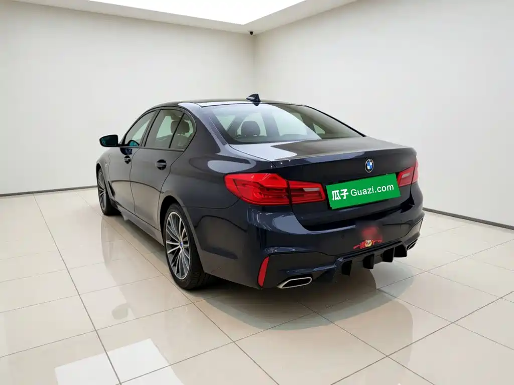 BMW 5 Series — фото 4