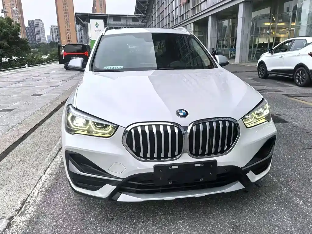BMW X1 — фото 2
