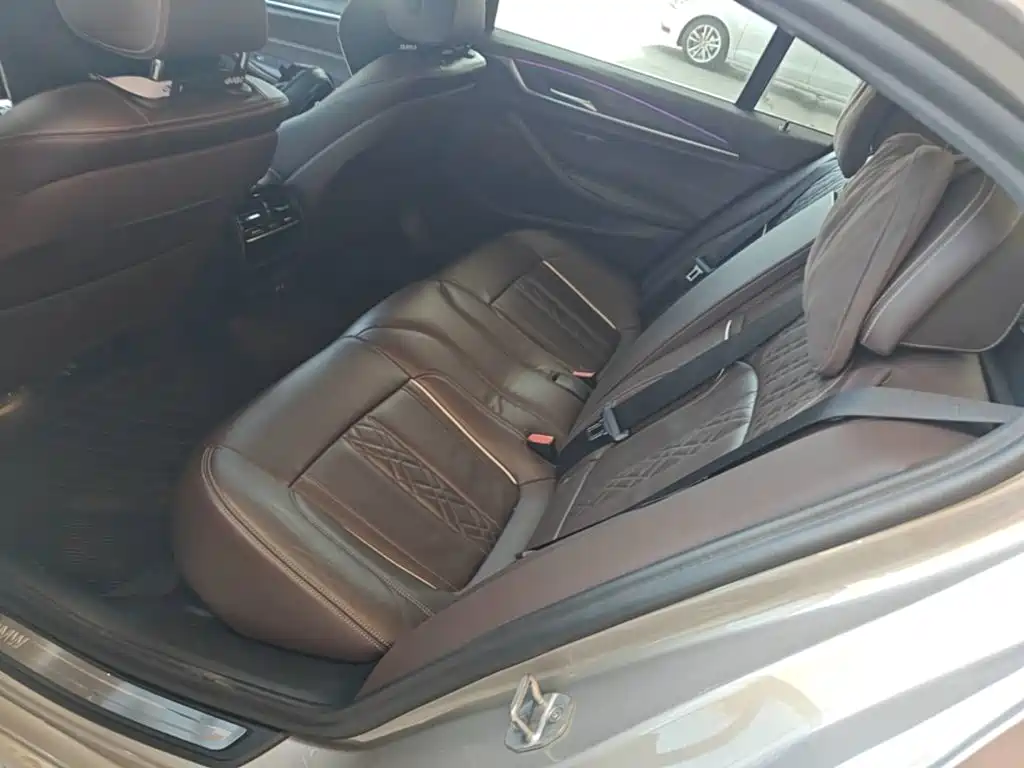 BMW 5 Series New Energy — фото 14
