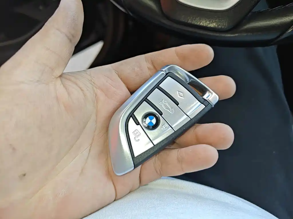 BMW 5 Series New Energy — фото 18