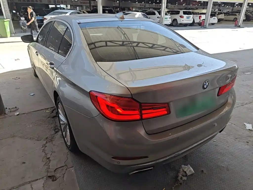 BMW 5 Series New Energy — фото 24