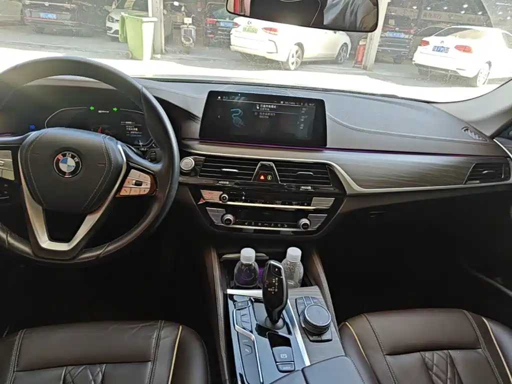 BMW 5 Series New Energy — фото 10
