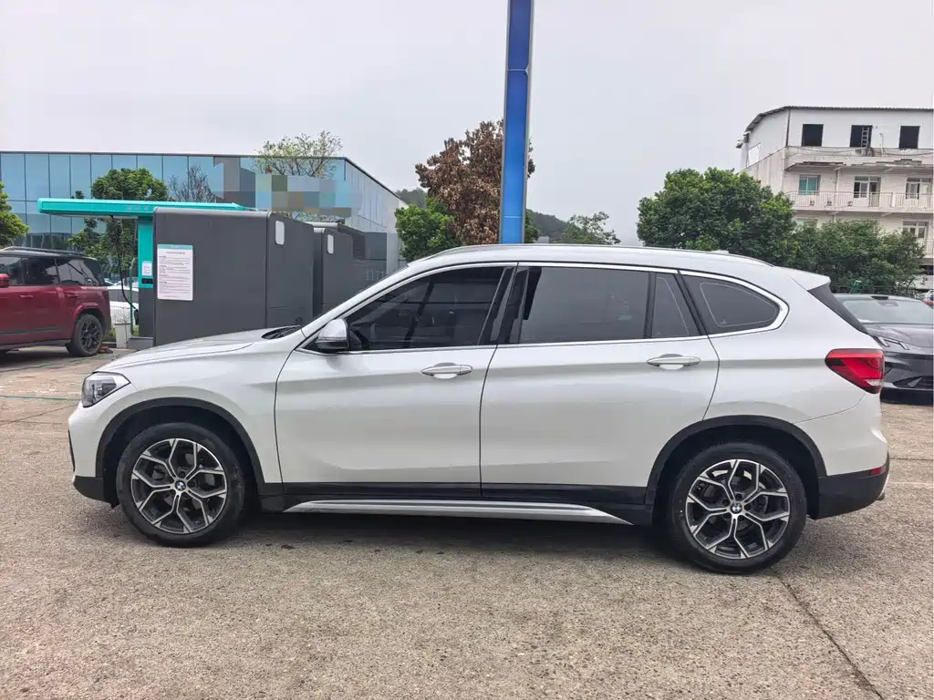 BMW X1 — фото 3