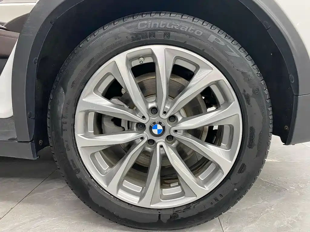 BMW X3 — фото 23