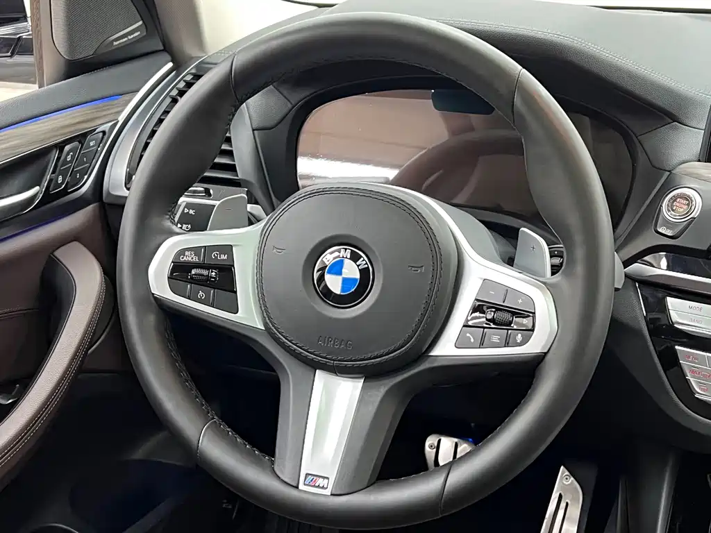 BMW X3 — фото 11