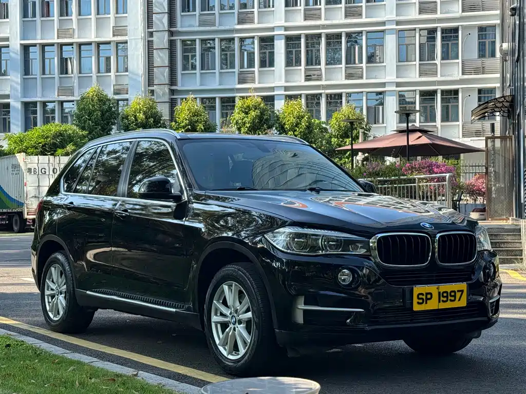BMW X5 (Import) — фото 3