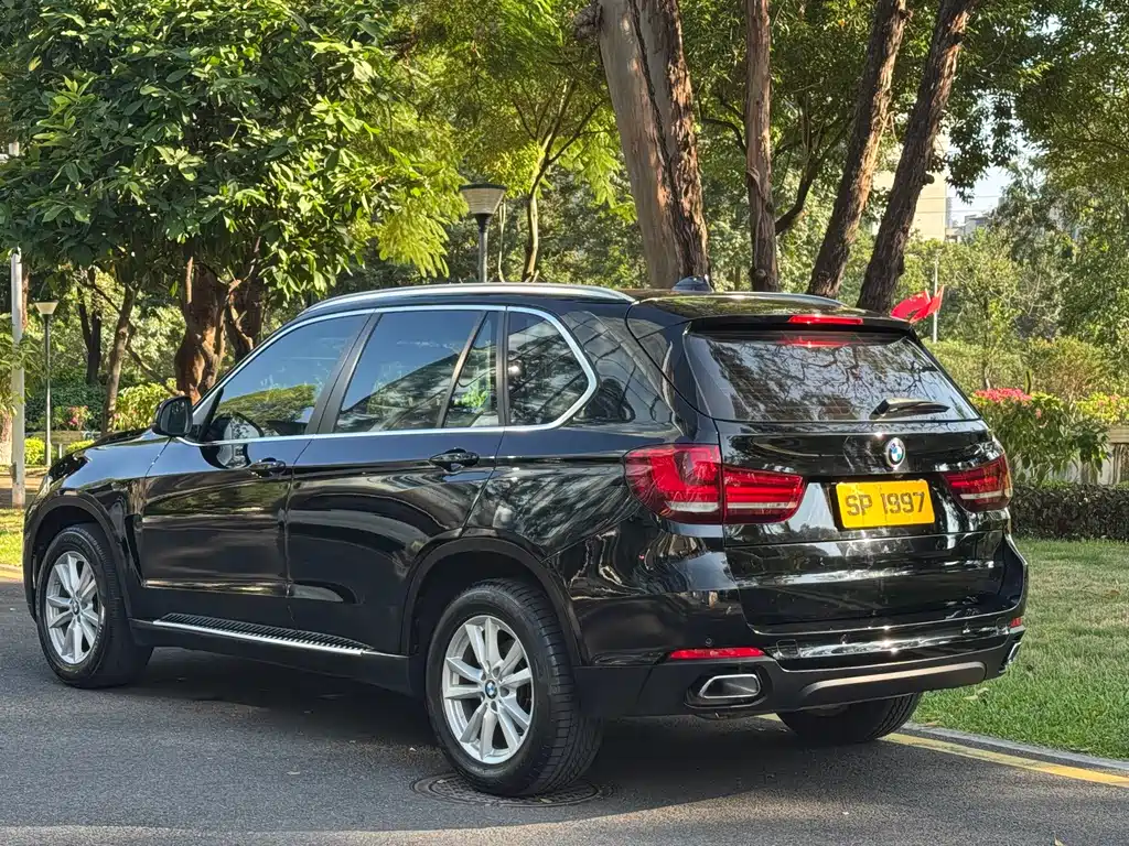 BMW X5 (Import) — фото 7