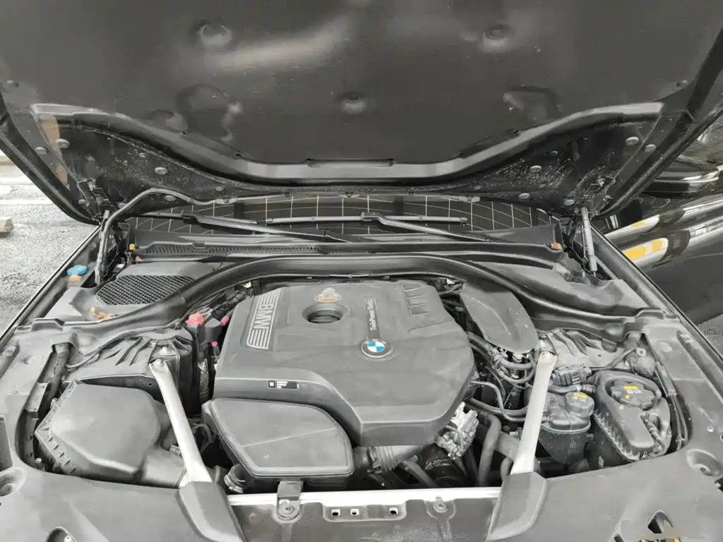 BMW 5 Series — фото 11