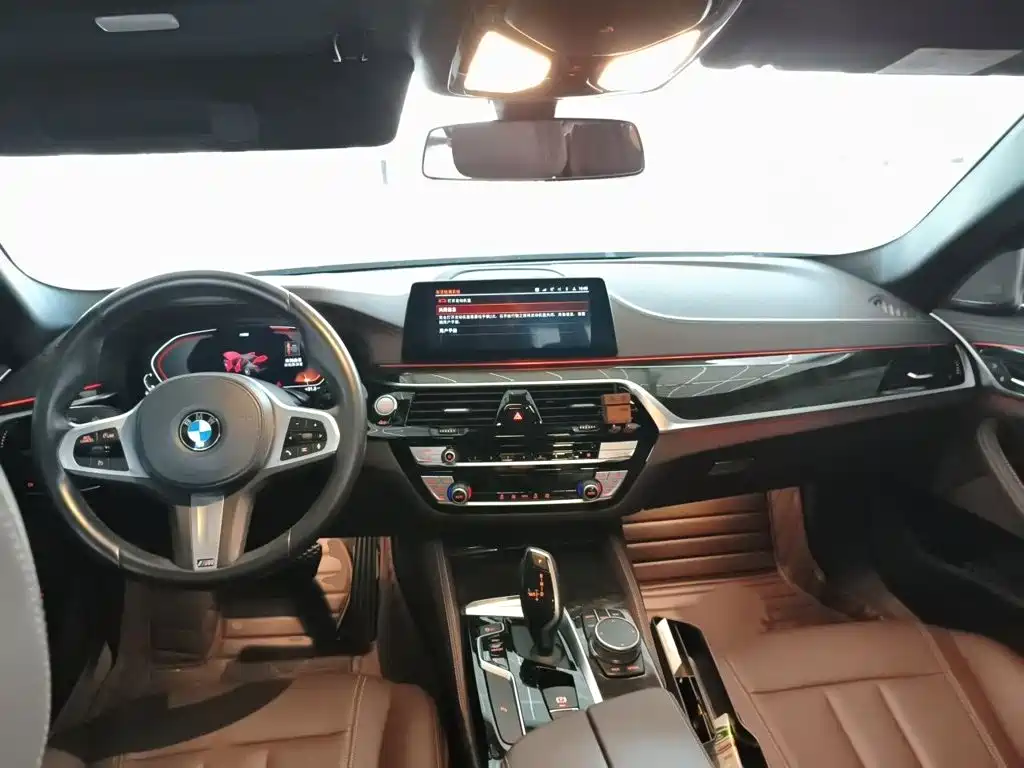 BMW 5 Series — фото 13