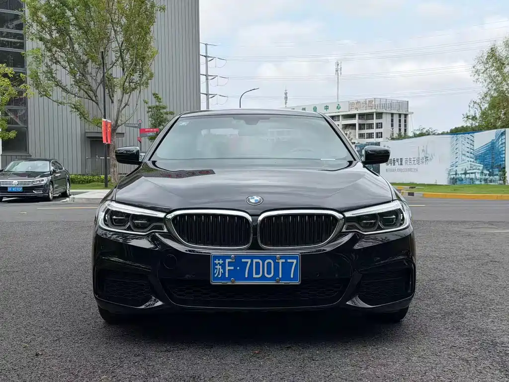 BMW 5 Series — фото 2