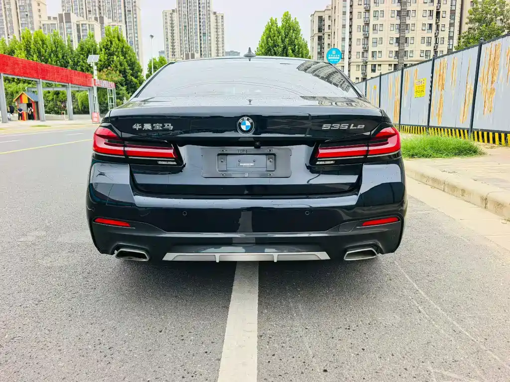 BMW 5 Series New Energy — фото 8