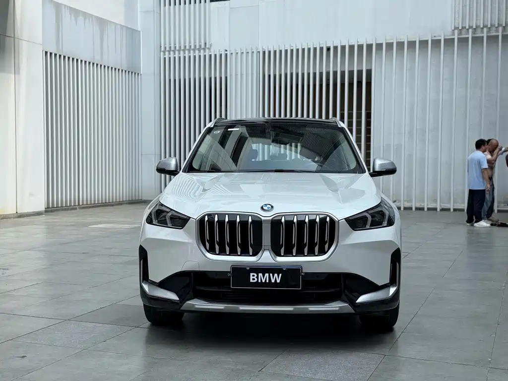 BMW X1 — фото 2