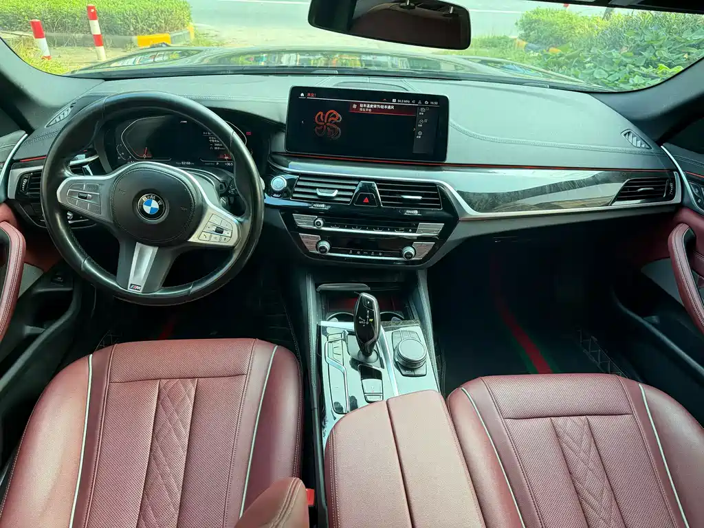 BMW 5 Series — фото 4