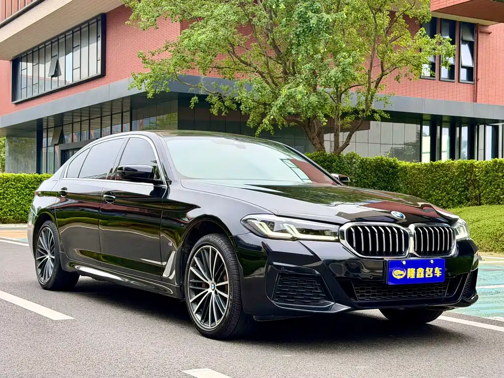 BMW 5 Series — фото 3