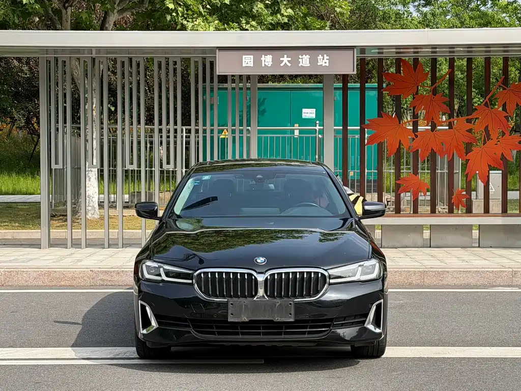 BMW 5 Series — фото 2