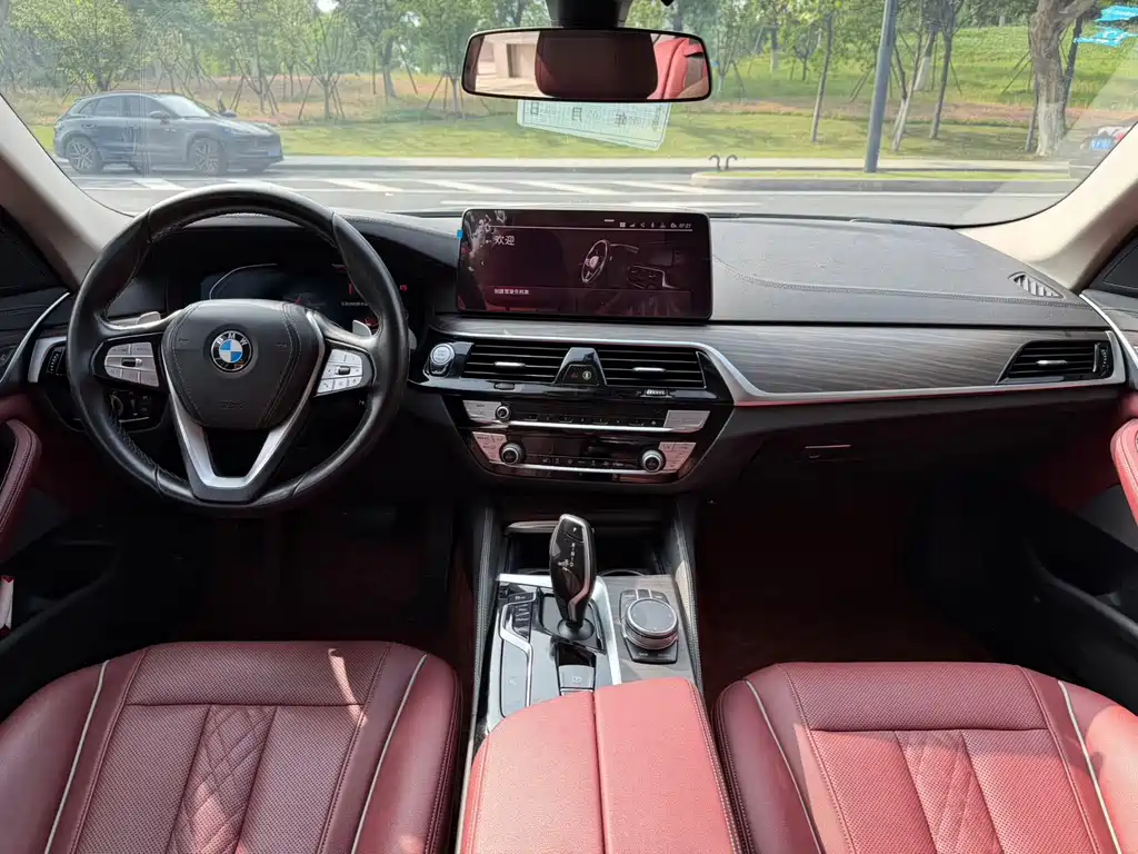 BMW 5 Series — фото 4