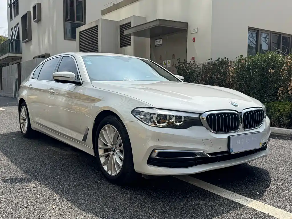 BMW 5 Series — фото 3