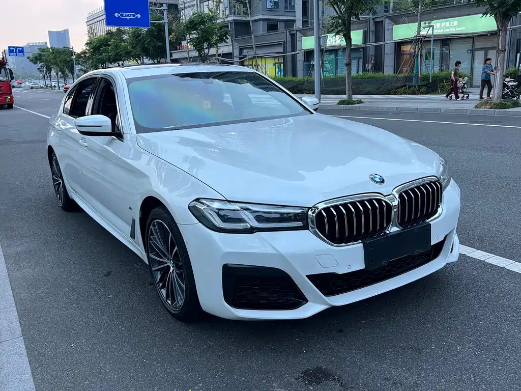 BMW 5 Series — фото 3