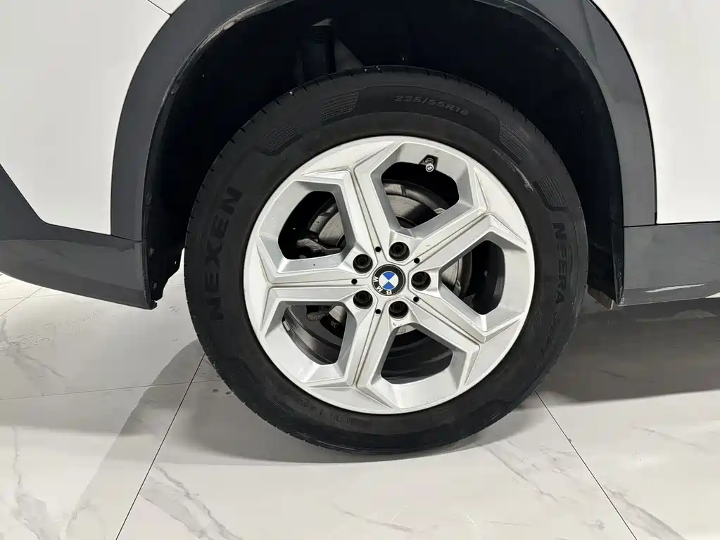 BMW X1 — фото 14