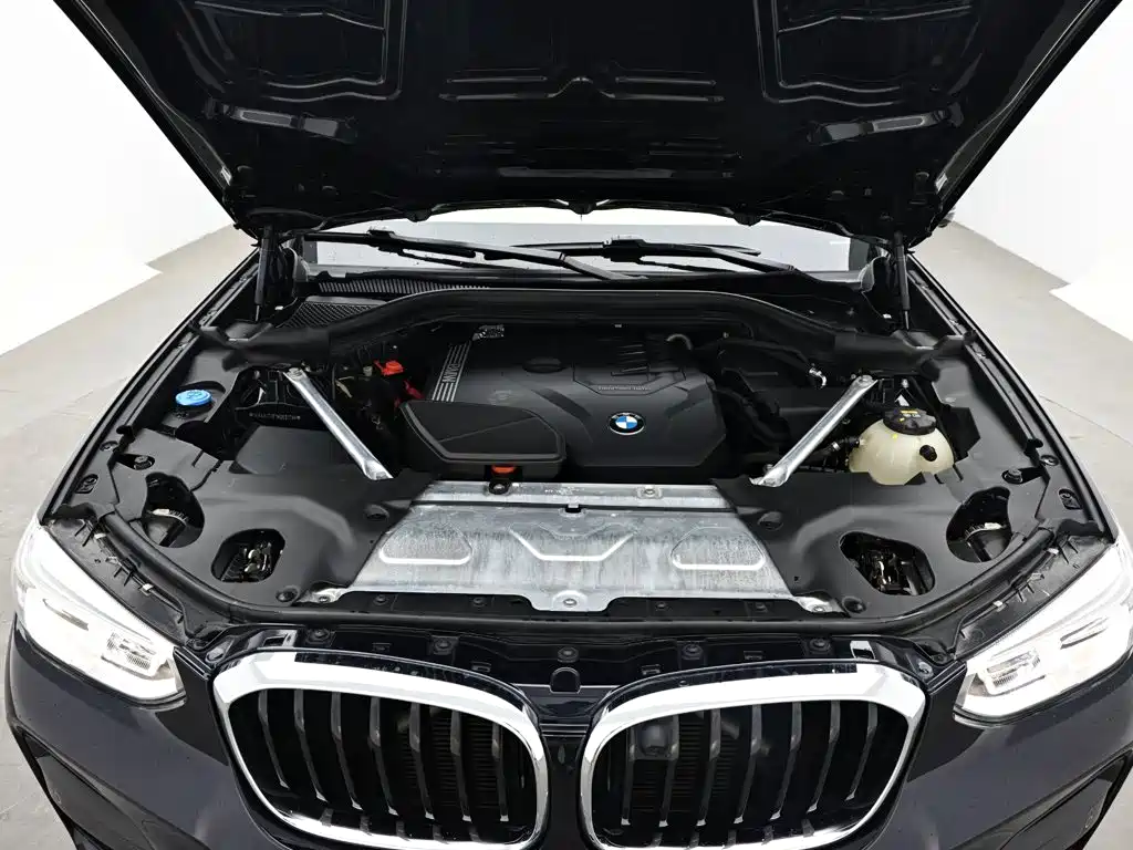 BMW X4 — фото 17