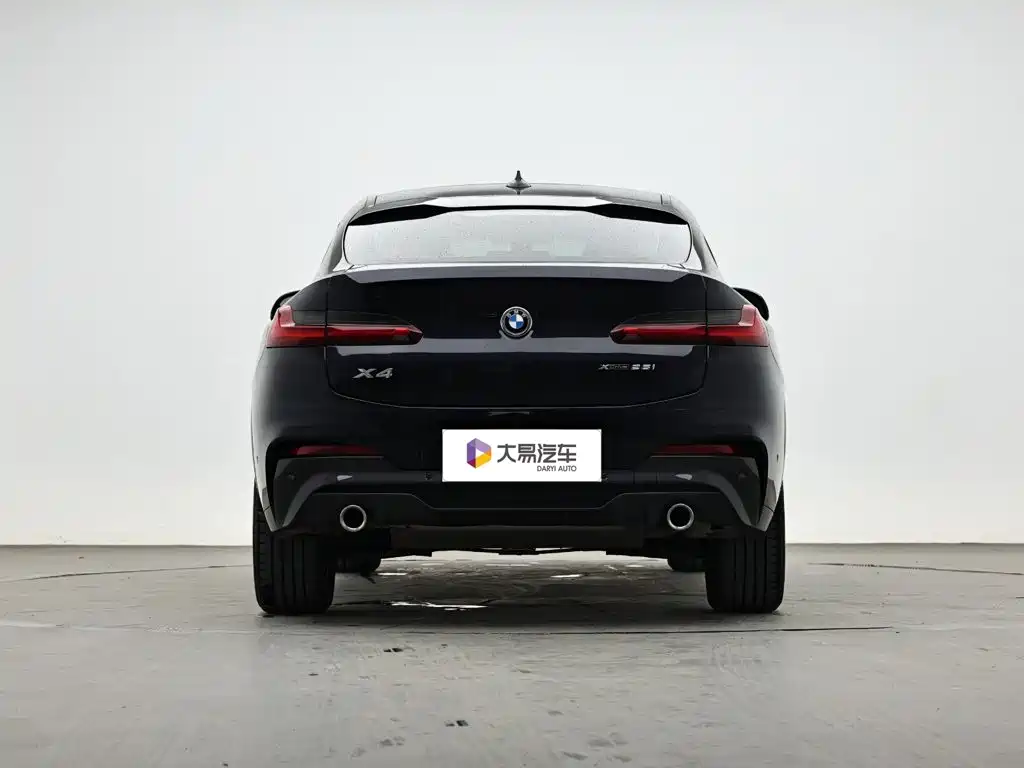 BMW X4 — фото 4