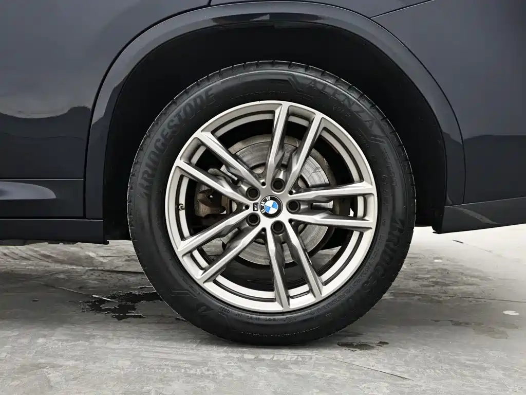 BMW X4 — фото 9