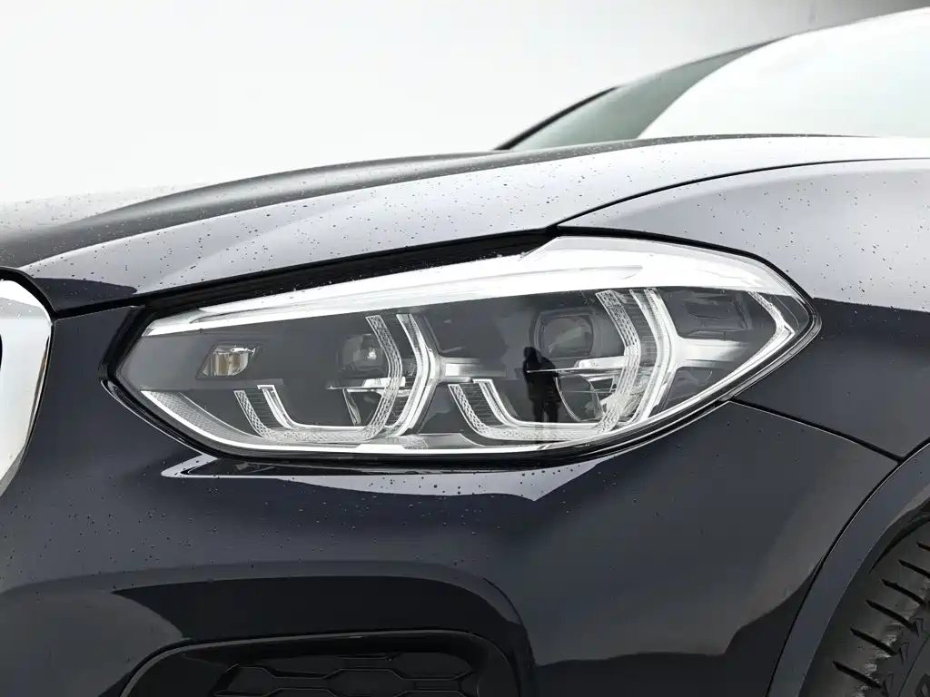 BMW X4 — фото 10