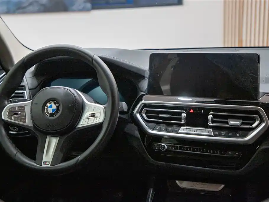 BMW X3 — фото 18