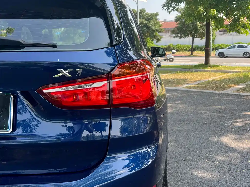 BMW X1 — фото 11