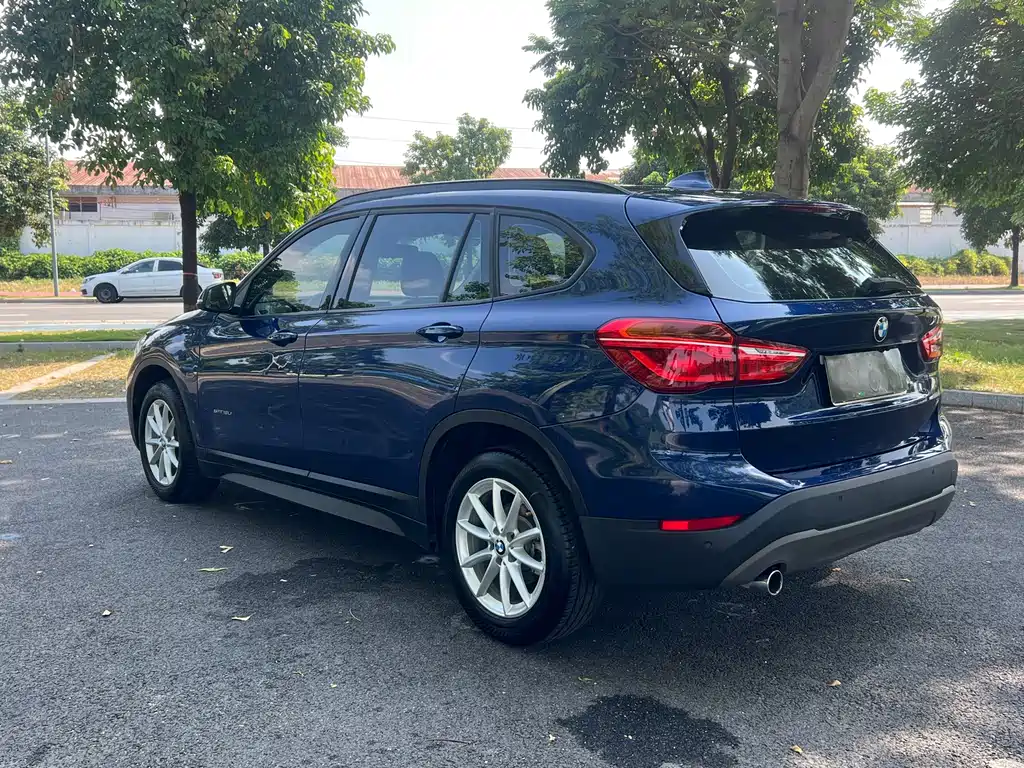 BMW X1 — фото 7