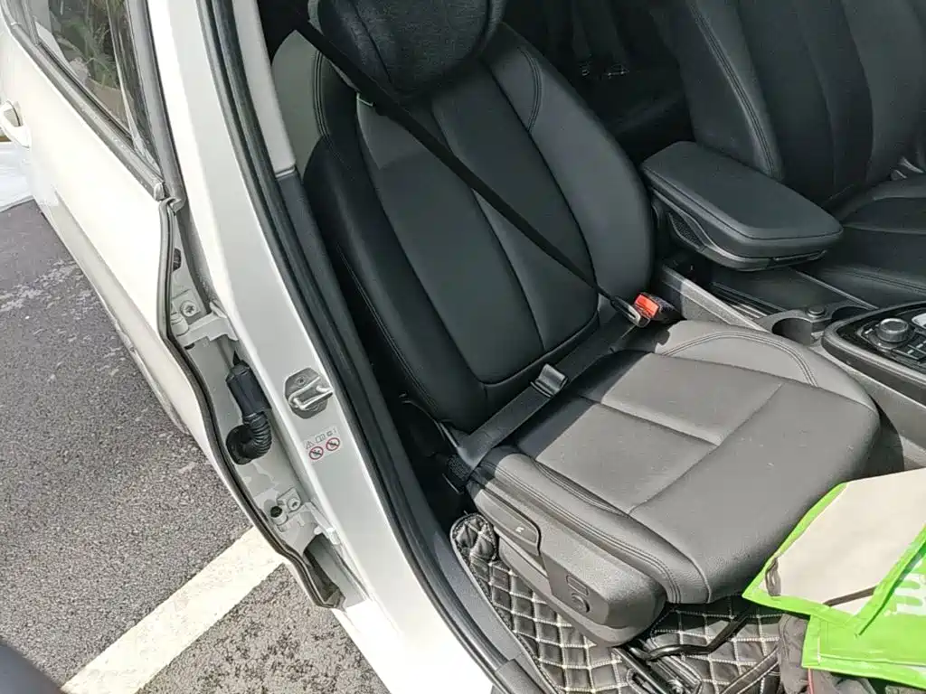 BMW 2 Series Active Tourer — фото 25