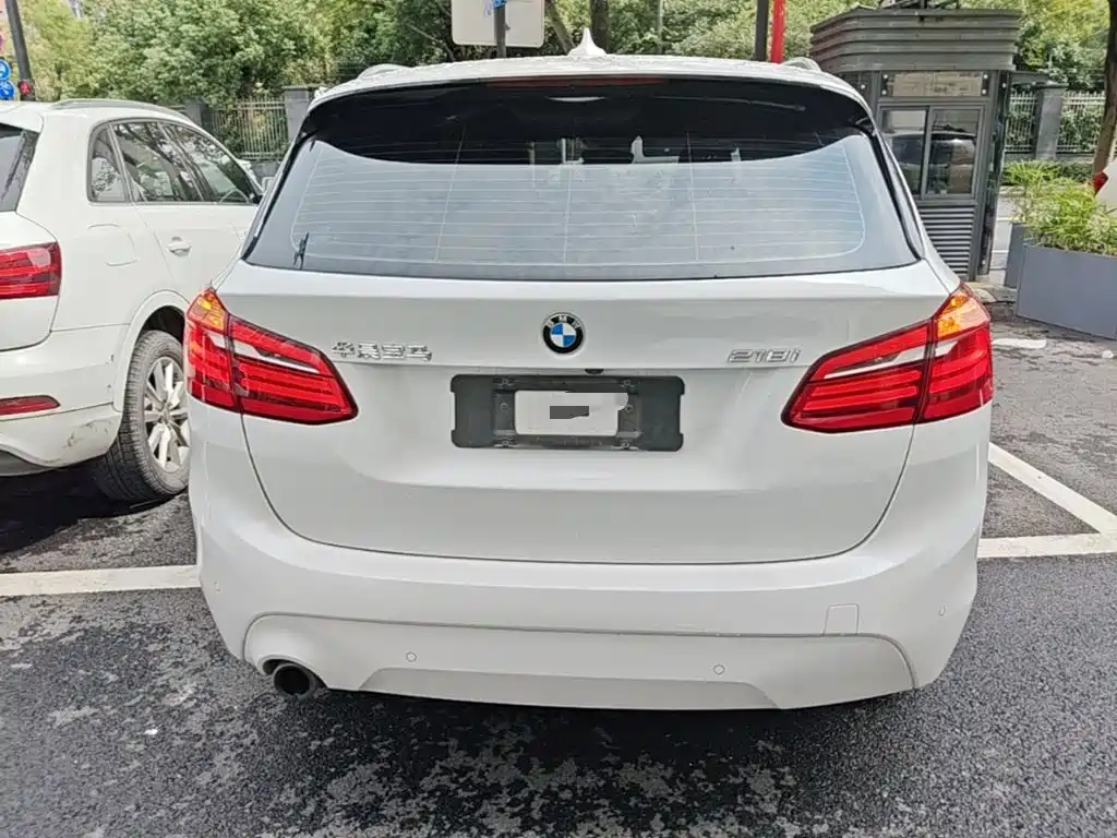 BMW 2 Series Active Tourer — фото 6