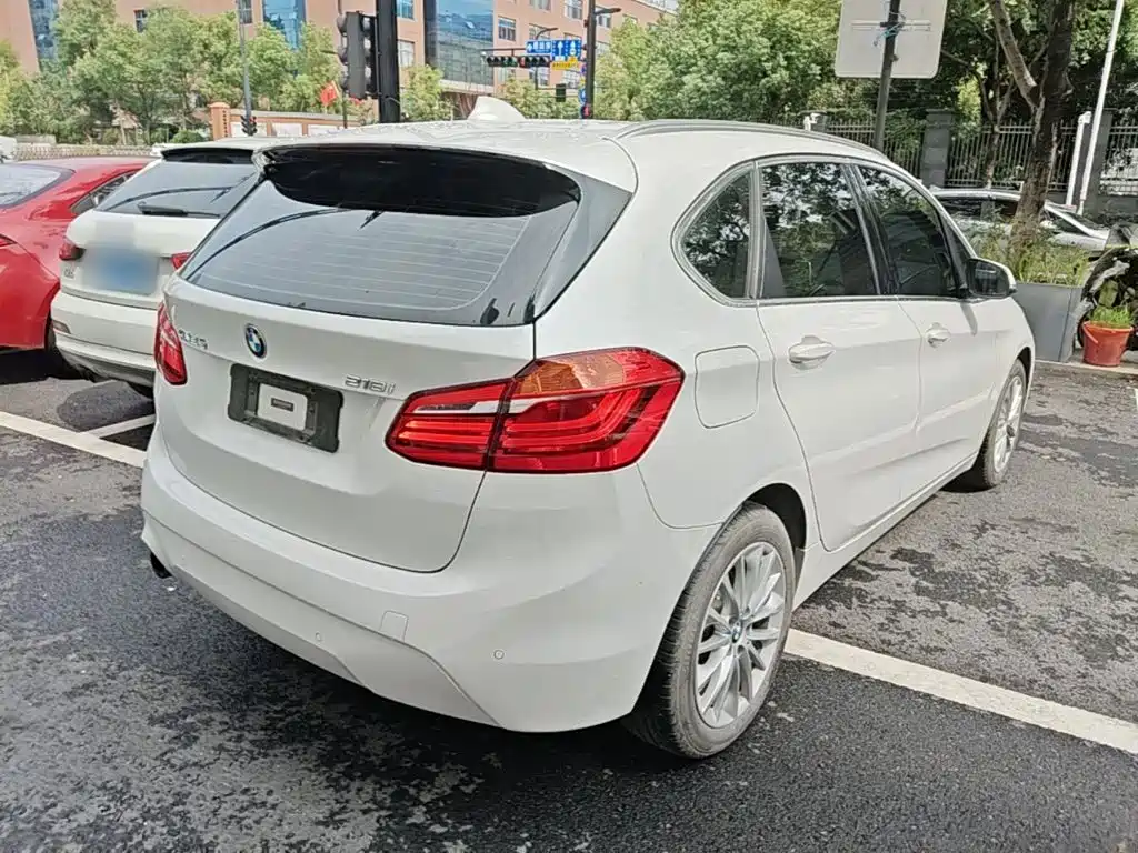 BMW 2 Series Active Tourer — фото 7